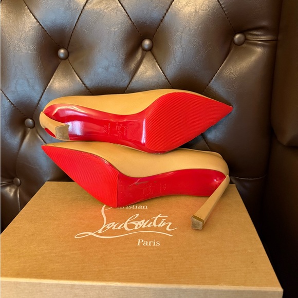 *final*Christian Louboutin Condora Tan Leather Pumps - Picture 7 of 13